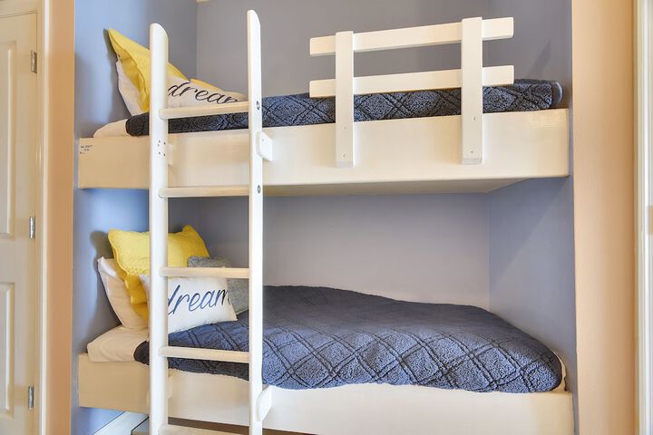 Room 11 of 104