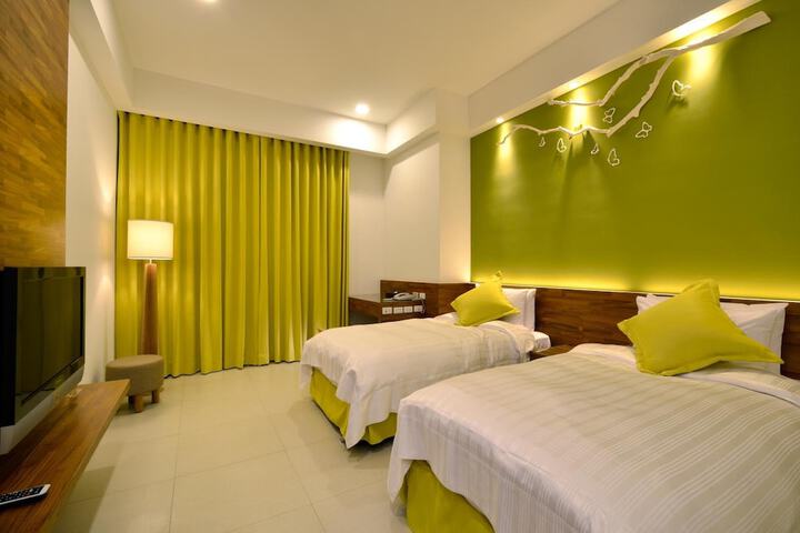 Room 13 of 39