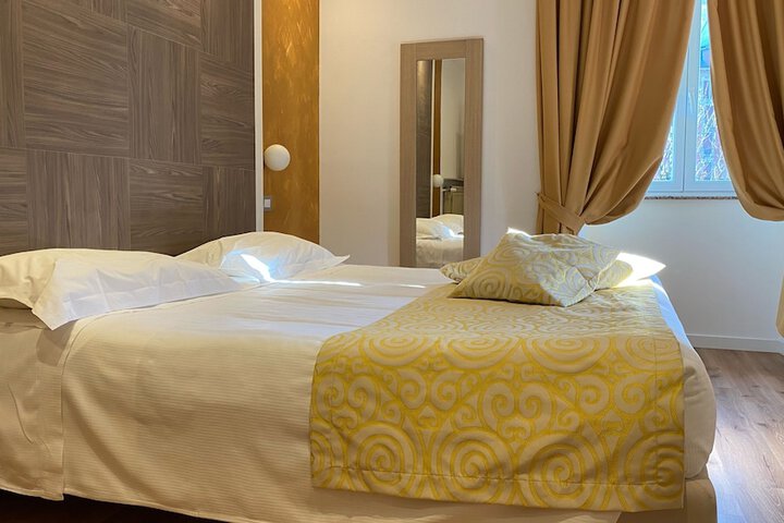Room 28 of 59