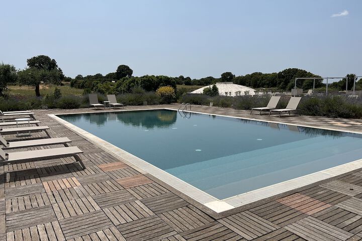Pool 32 of 73