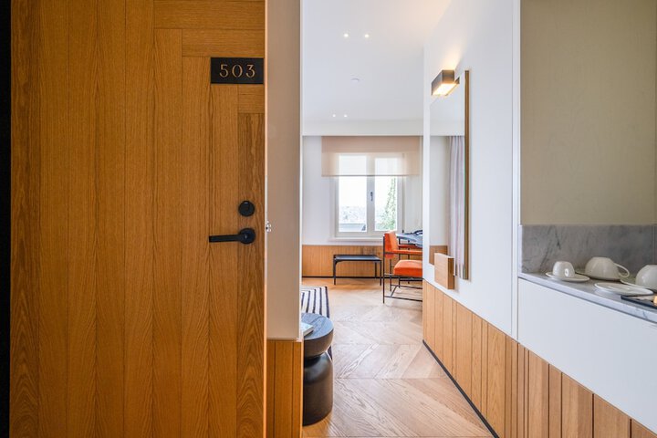 Room 52 of 113