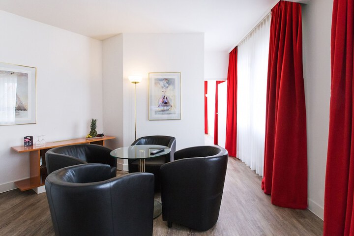 Room 15 of 31