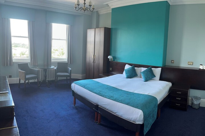 Room 36 of 54