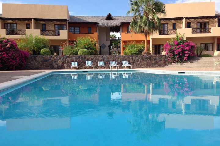 Hotel Pool