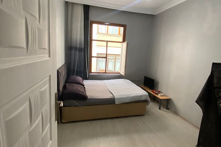 Room 9 of 24