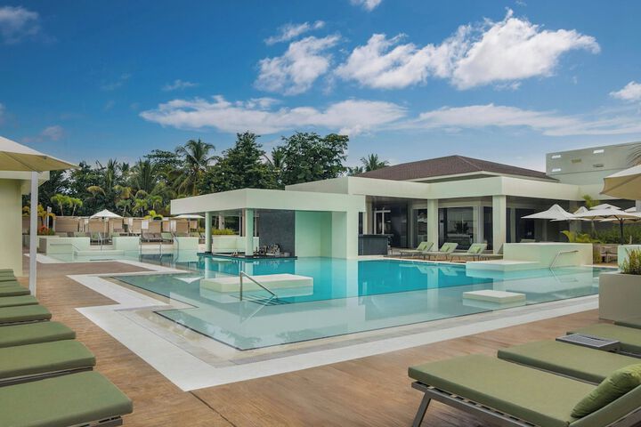 Pool 52 of 91
