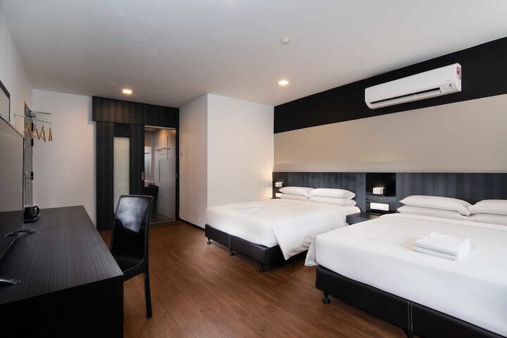 Room 17 of 37
