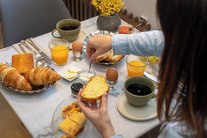 Breakfast/Coffee Service 28 of 37