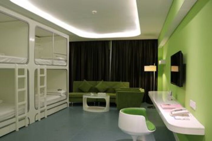 Room 18 of 29
