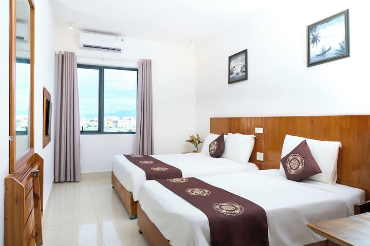 Room 34 of 62