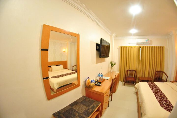 Room 21 of 35