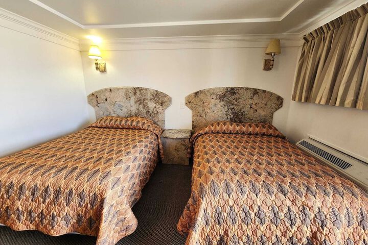 Room 3 of 18