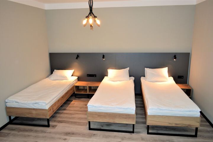 Room 46 of 49
