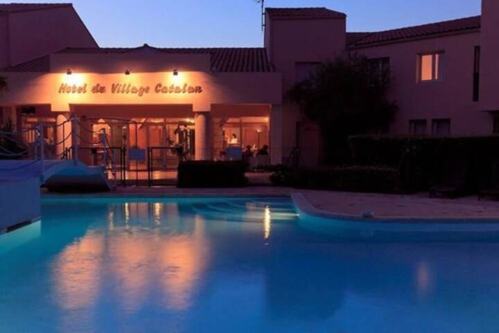Hotel Pool