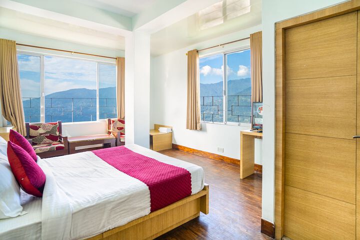Room 40 of 98