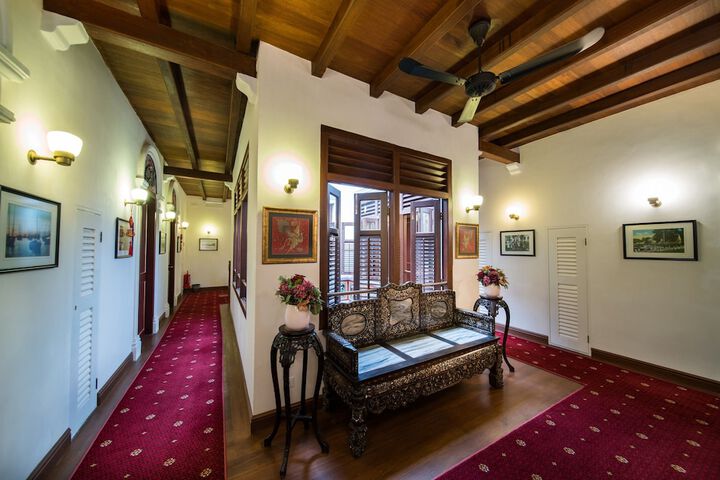 Ballroom/Hall 36 of 46