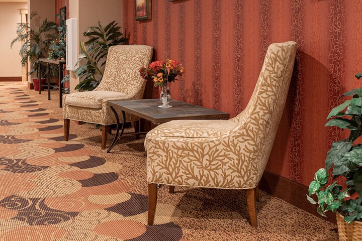 Ballroom/Hall 29 of 32