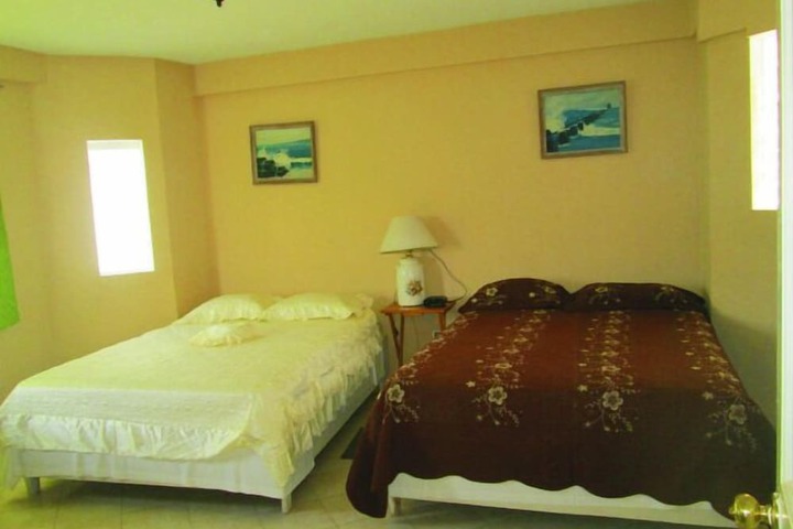Room 8 of 16
