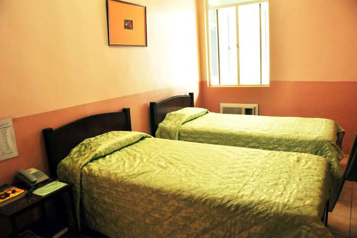 Room 8 of 50