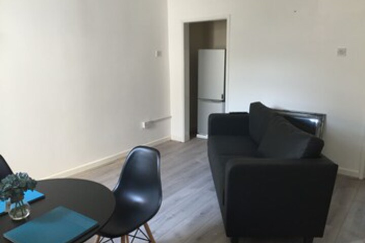 Room 7 of 18