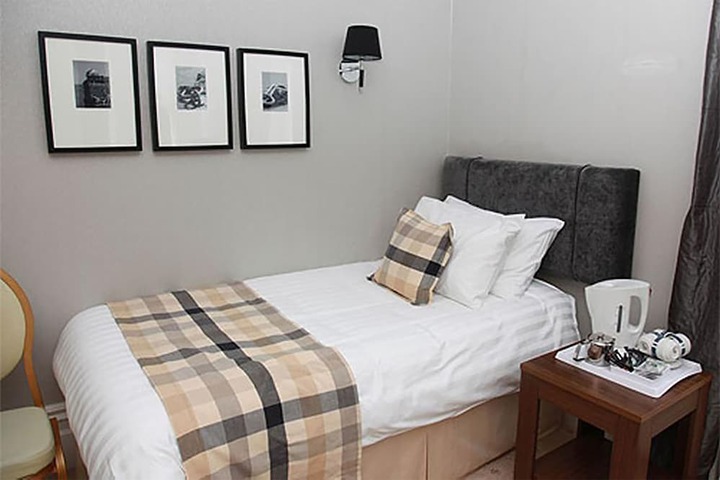 Room 20 of 38