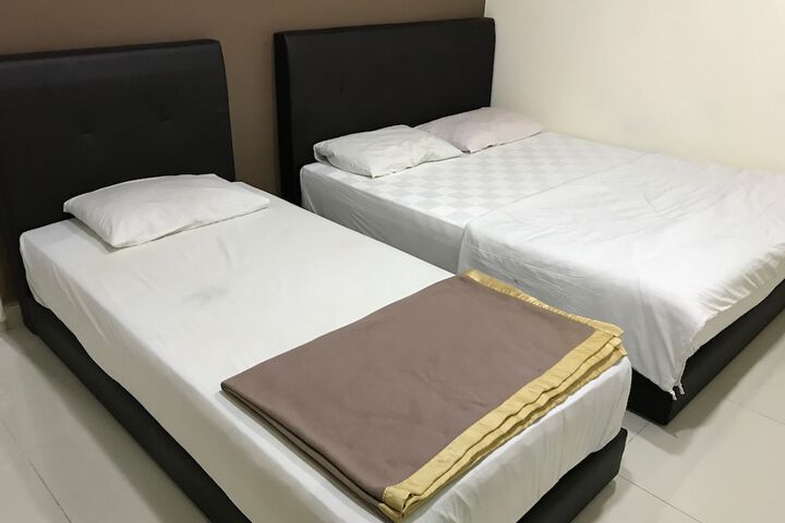 Room 9 of 68