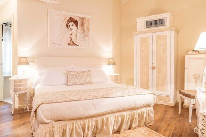 Room 6 of 36