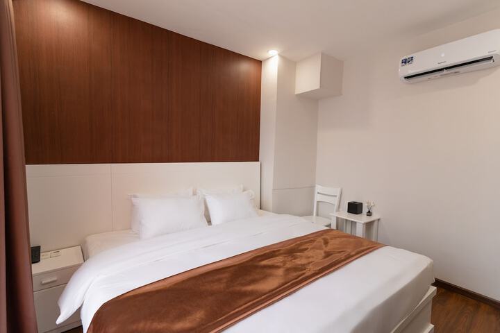 Room 17 of 41