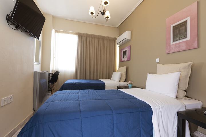 Room 21 of 49