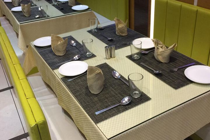 Dining 38 of 56