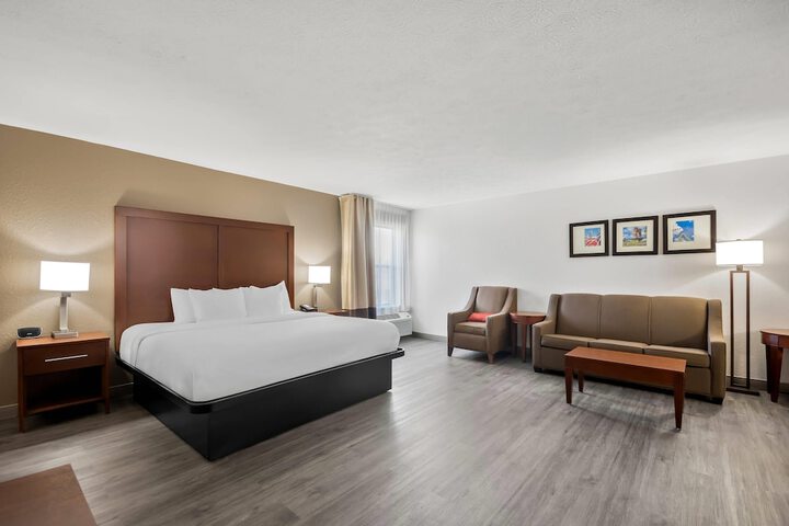 Room 30 of 80