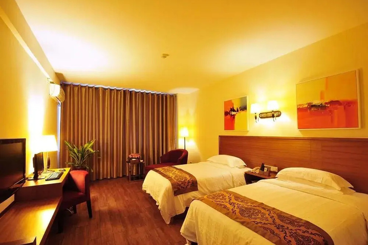 Room 4 of 14