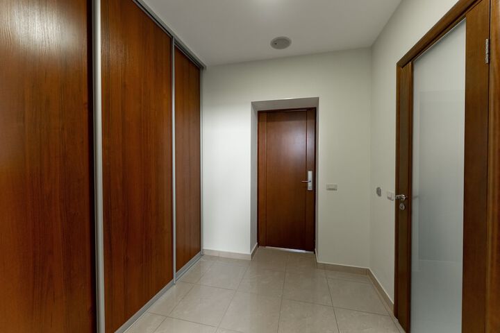 Room 13 of 53