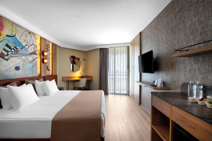 Room 35 of 73