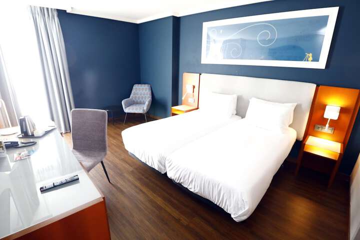 Room 7 of 31