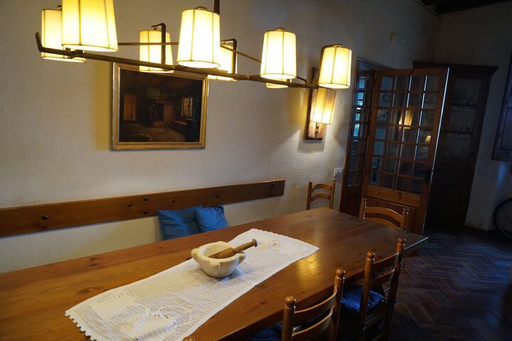 Dining 19 of 35