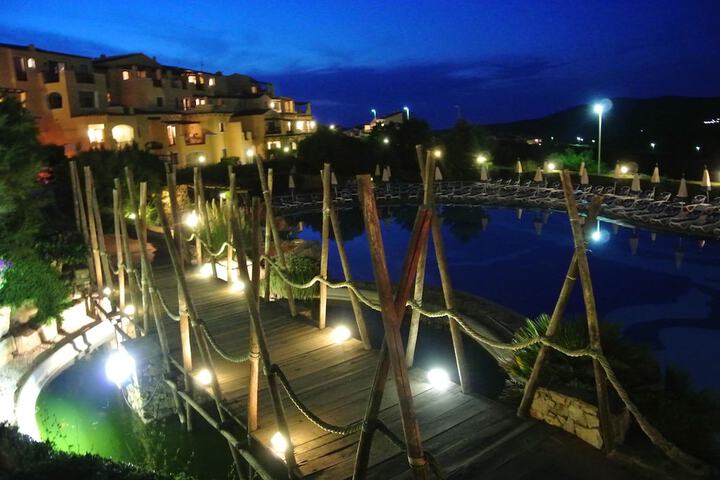 Hotel Exterior 143 of 161