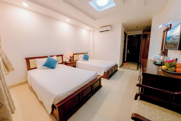 Room 43 of 53