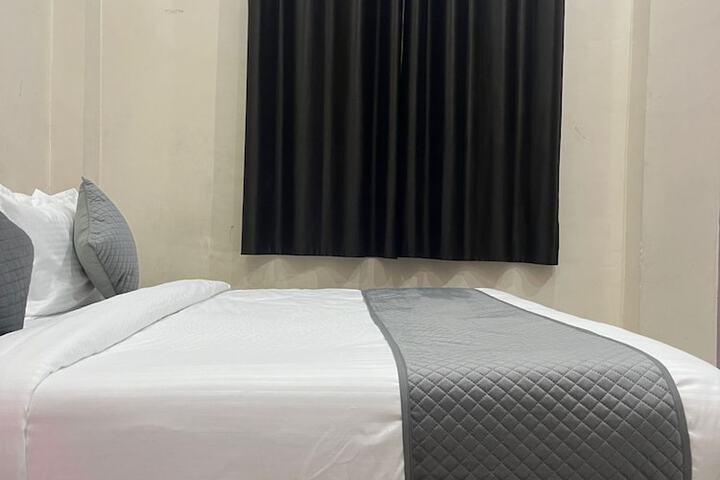 Room 4 of 23