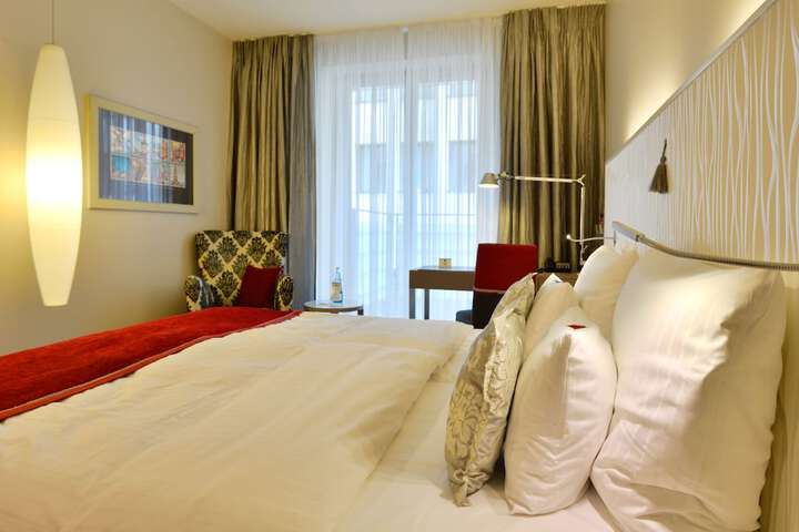 Room 8 of 45