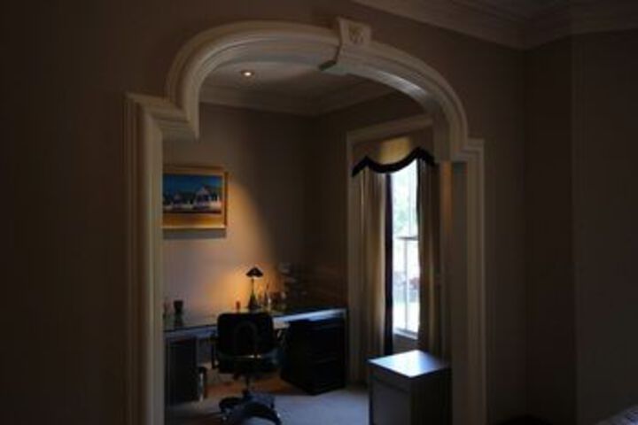 Room 25 of 37
