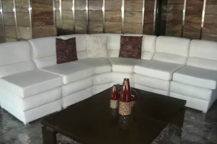 Guest Lobby