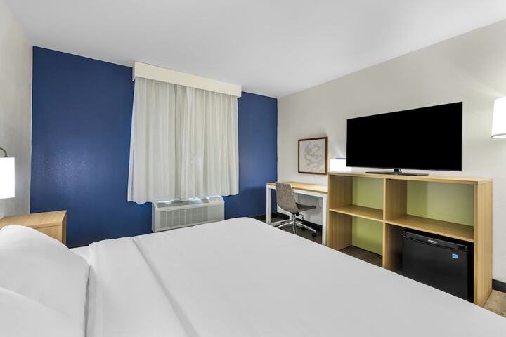 Room 14 of 49