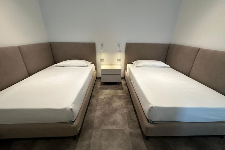 Room 11 of 132