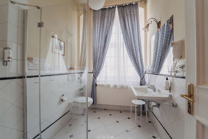Room 29 of 57