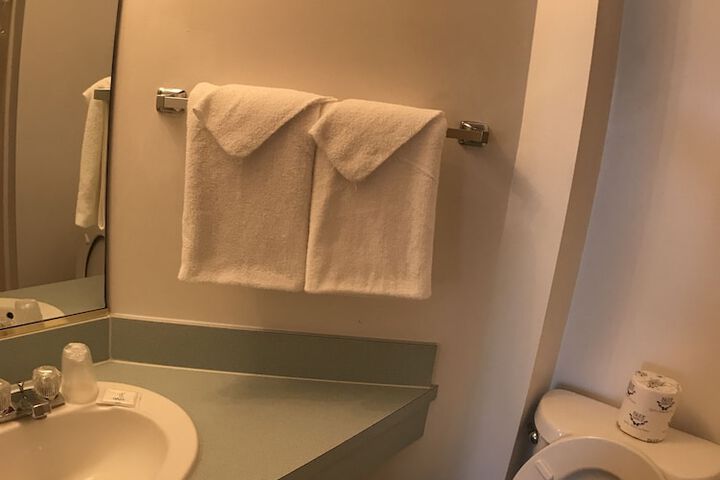 Room 22 of 34