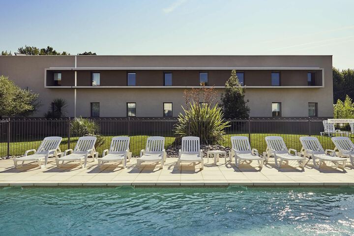 Pools & Facilities