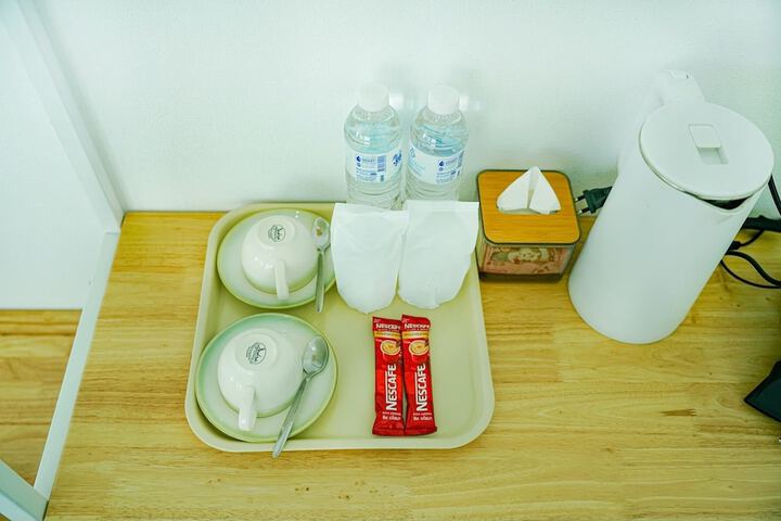 Breakfast/Coffee Service 24 of 49
