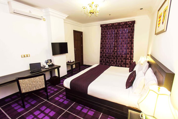 Room 15 of 113