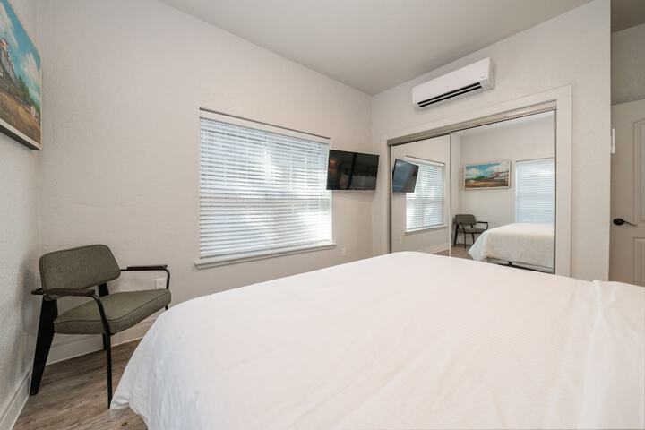 Superior Room 1 Queen Bed (76 of 168)